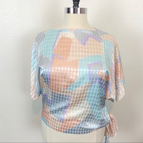 Dancing queens bring the sass, vintage style! - Picture 2 of 8